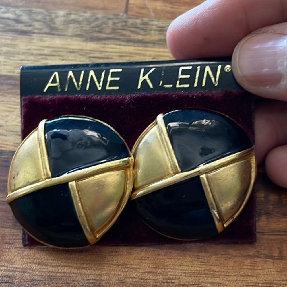 Anne Klein Massive Round Black Enamel & Matted Gold Tone Clip On Earrings. P